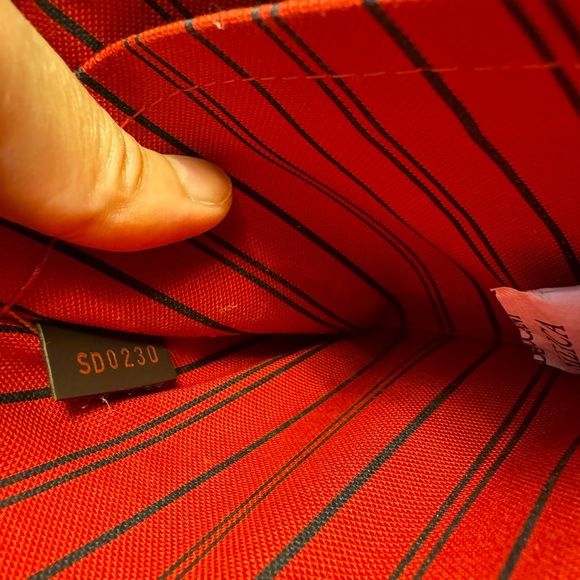 Louis Vuitton neverfull MM with pouch . Excellent condition - Picture 10 of 11